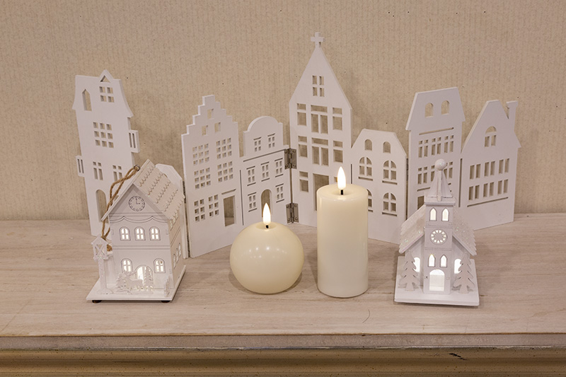 �f�R�^�E���{�[�h�i�z���C�g�j