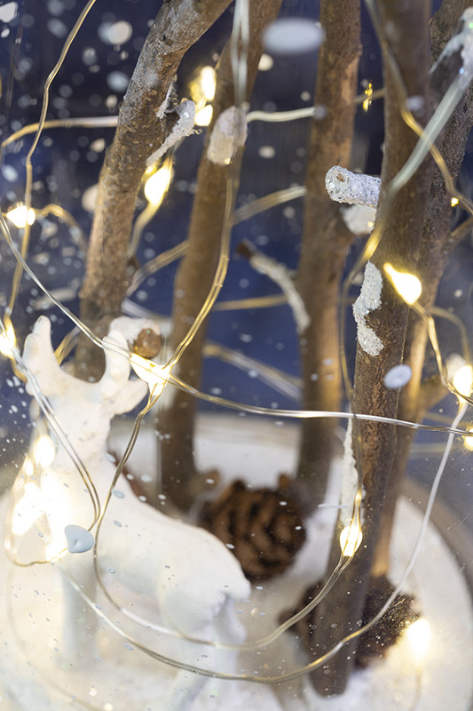 ���C�g�X�^���h�i�P���~�i�F�j