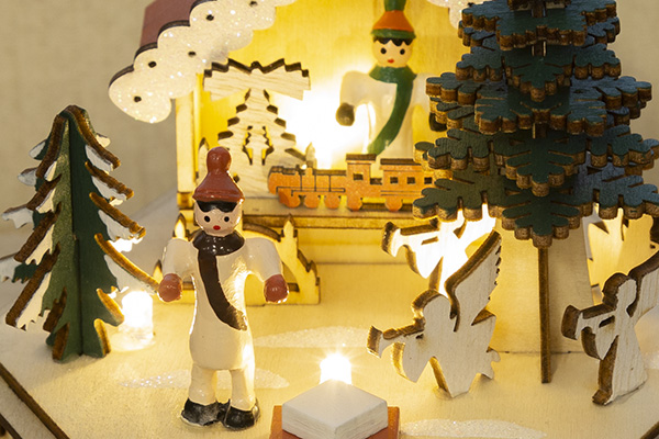 �E�b�h���C�g�X�^���h�i�m���f�B�b�N�c���[�n�E�X�j