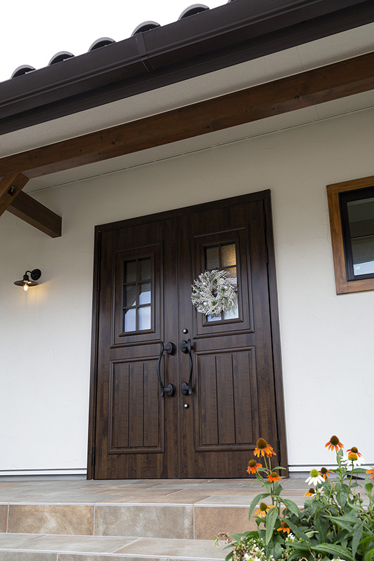 �������