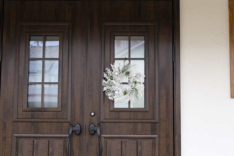 �������