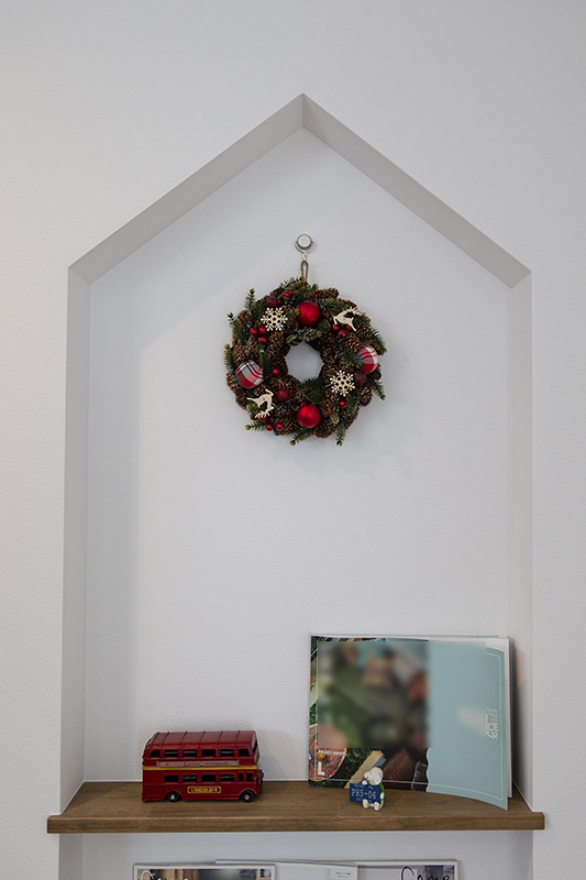 �������